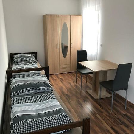 Monteurzimmer Sankt Augustin Bagian luar foto