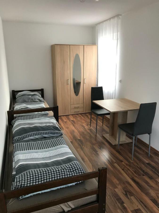 Monteurzimmer Sankt Augustin Bagian luar foto