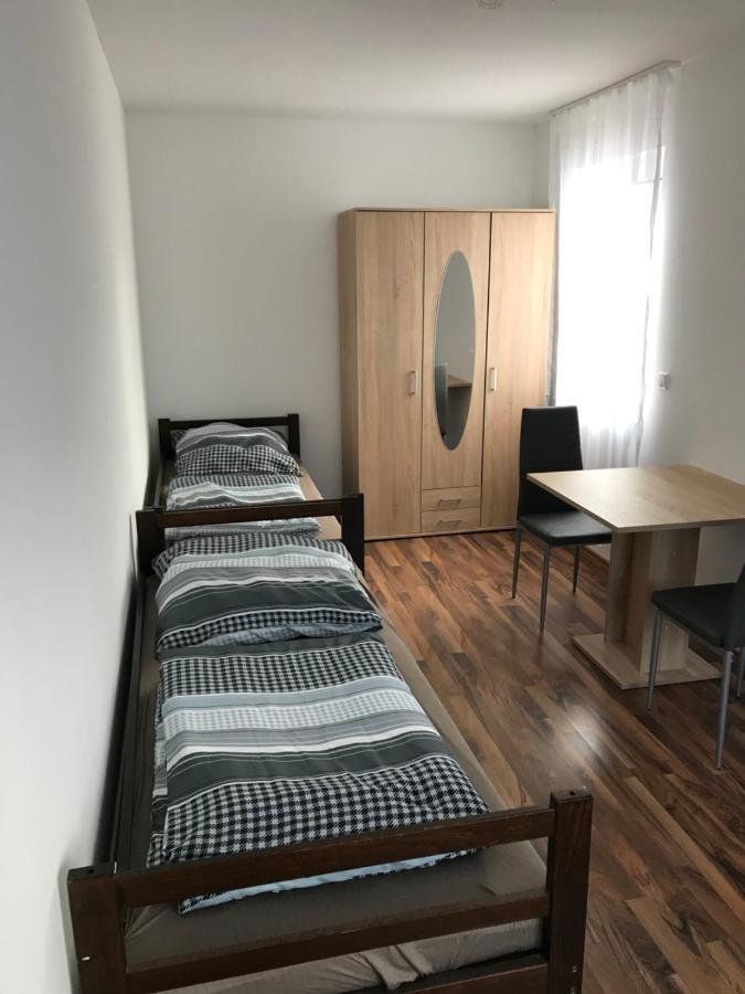 Monteurzimmer Sankt Augustin Bagian luar foto